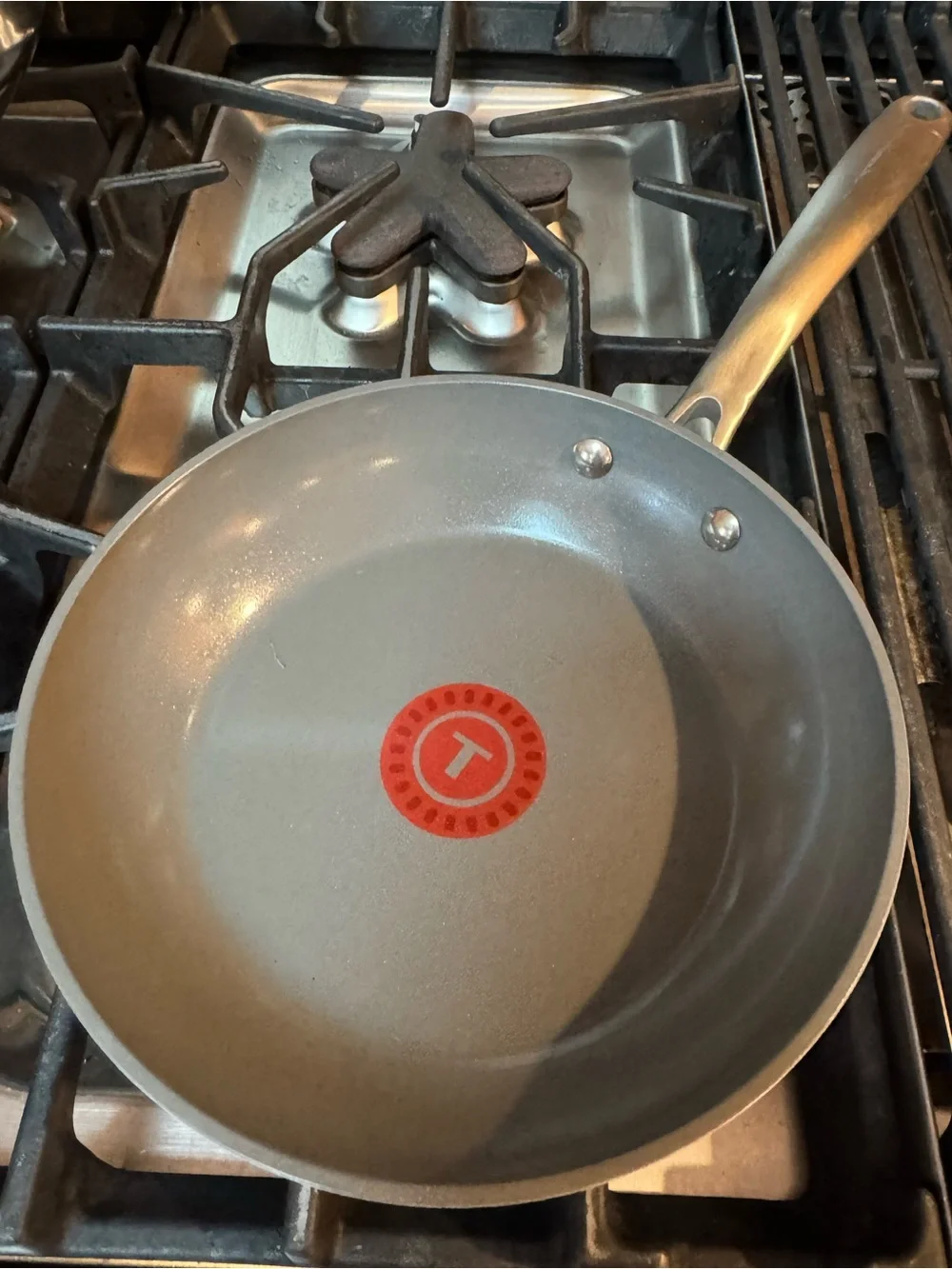 T-fal Ceramic 8” Non-Stick Frying Pan - Gray Handle NEW